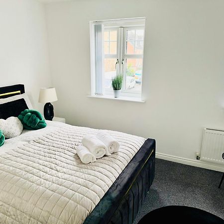 Harmony House 3 Bedroom New Build For Families, Contractors, Black Country Museum Sleeps 6 Tipton Esterno foto