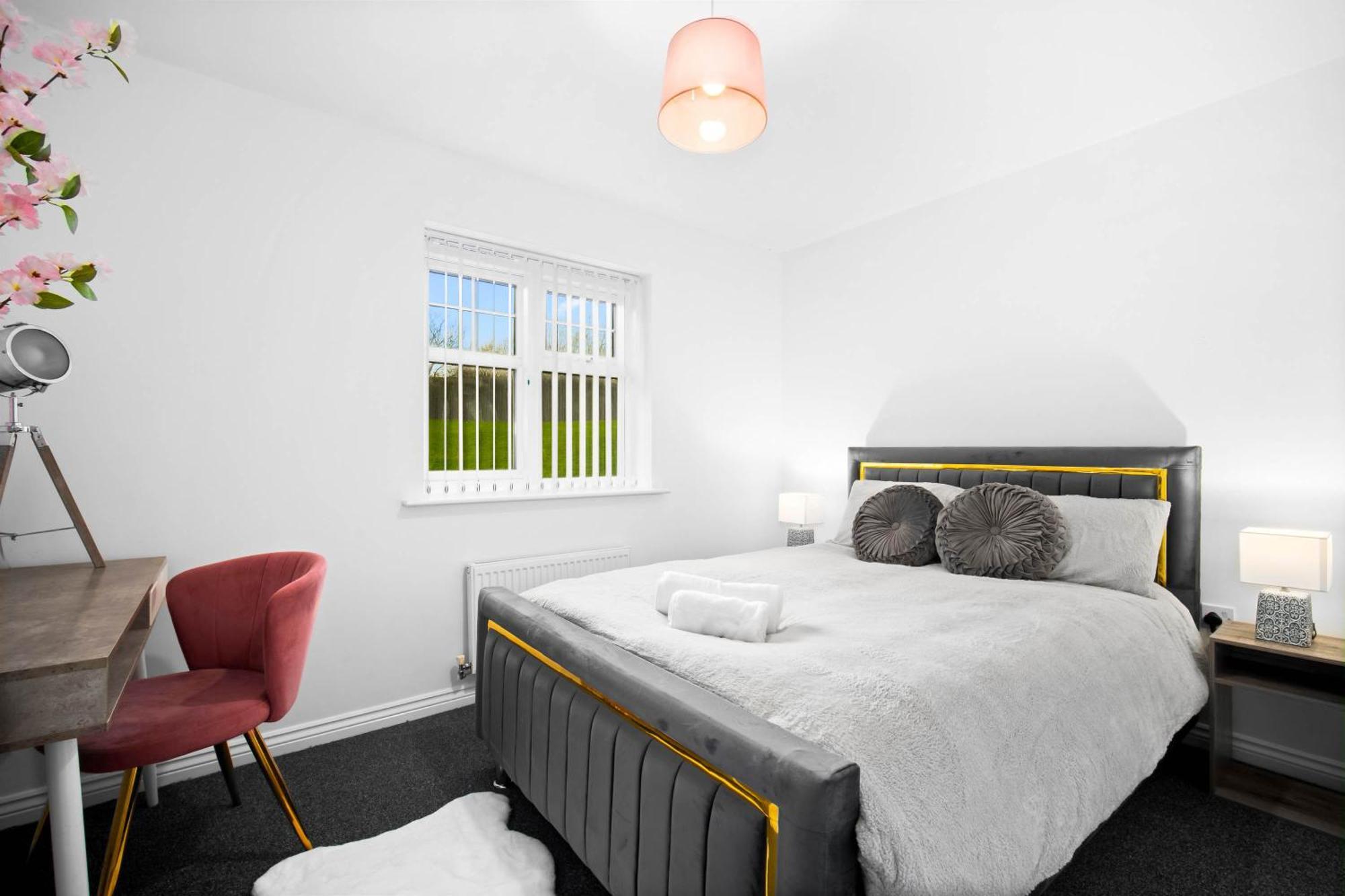 Harmony House 3 Bedroom New Build For Families, Contractors, Black Country Museum Sleeps 6 Tipton Esterno foto