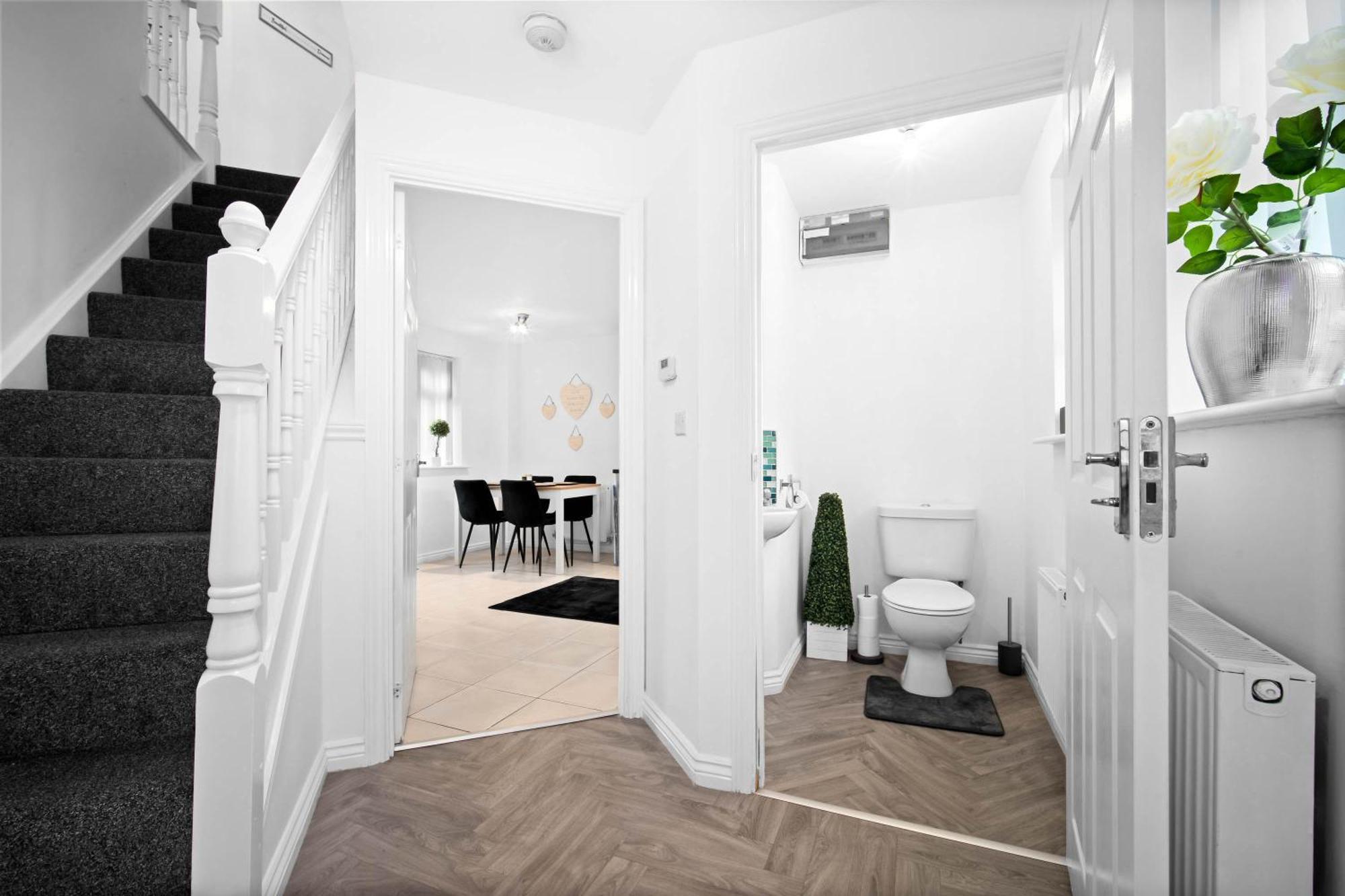 Harmony House 3 Bedroom New Build For Families, Contractors, Black Country Museum Sleeps 6 Tipton Esterno foto